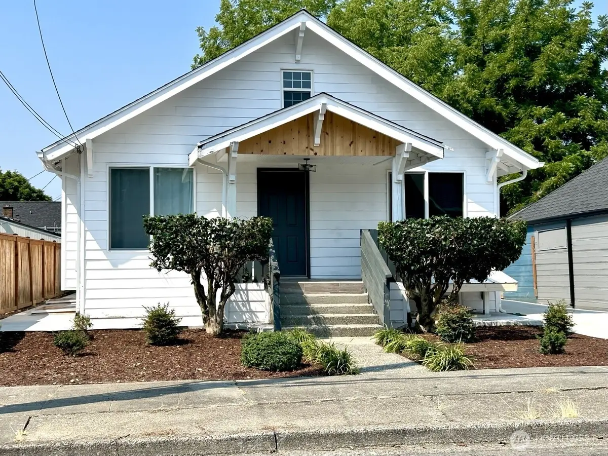 305 Meadow Avenue N, Renton, WA 98057 - #1