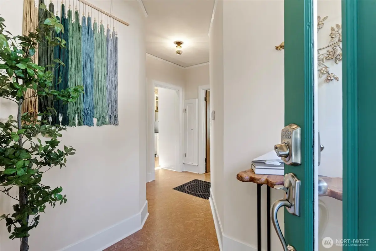 911 Yakima Avenue S, Seattle, WA 98144 - #1