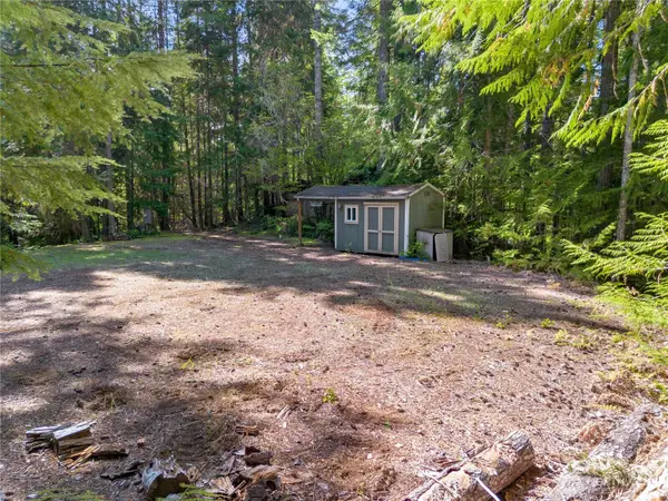100 N Deer Lane W #4, Hoodsport, WA 98548