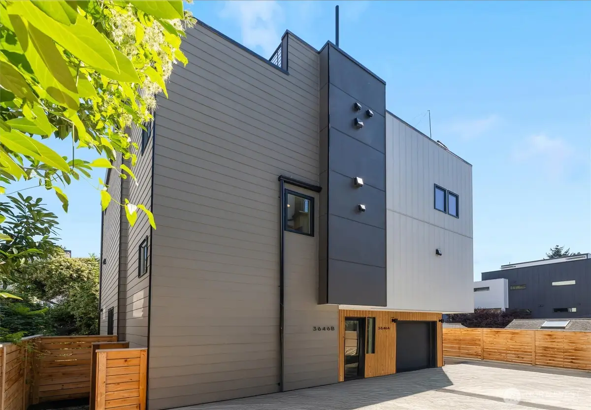 3646 Greenwood Avenue N, Seattle, WA 98103 - #1
