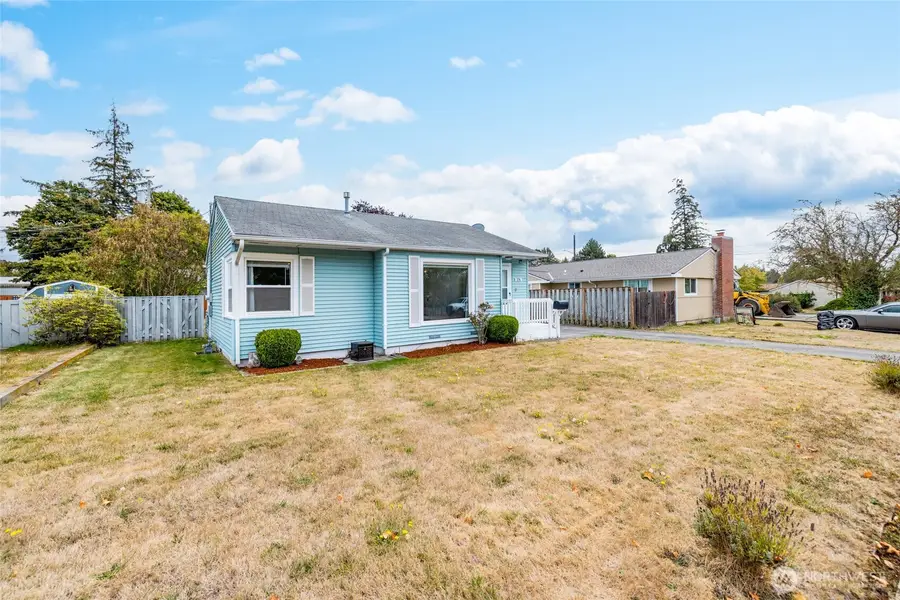 376 SE Glencoe Street, Oak Harbor, WA 98277 - #2