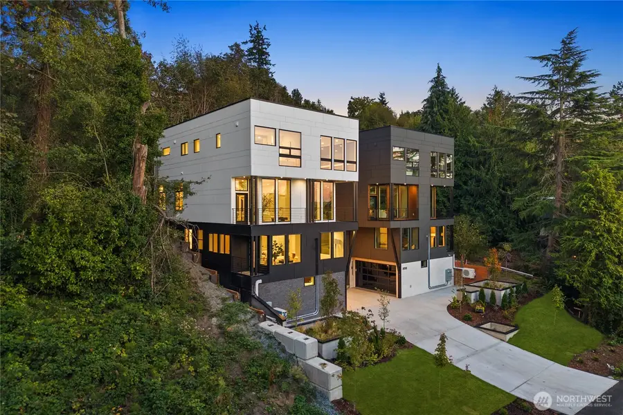 8014 45th Avenue Sw, Seattle, WA 98136 - #3