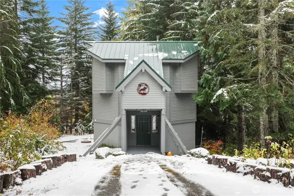 180 Chamonix Place, Snoqualmie Pass, WA 98068