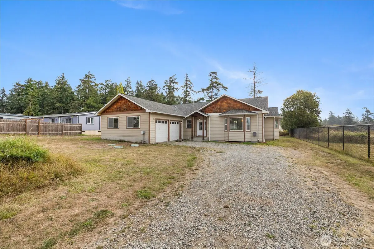 930 Donald Avenue, Oak Harbor, WA 98277 - #1
