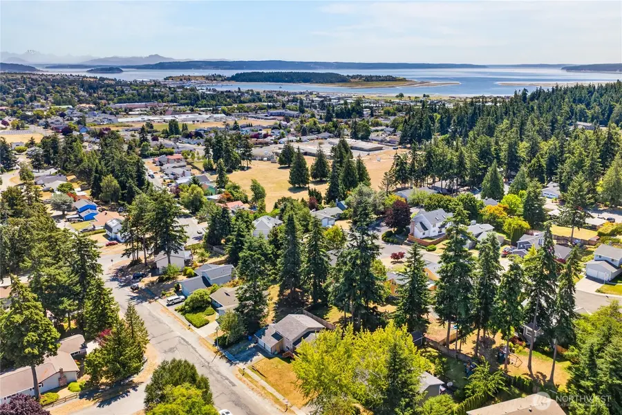 1113 SW 2nd Avenue, Oak Harbor, WA 98277 - #2