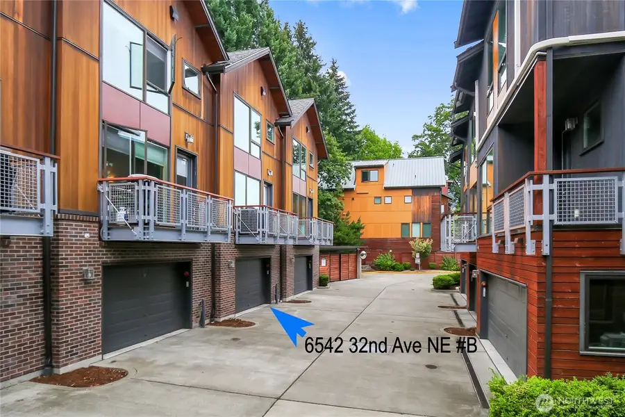6542 32nd Avenue Ne #B, Seattle, WA 98115 - #2