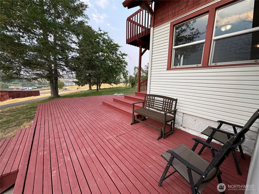 1701 Reservoir Loop Road, Selah, WA 98942 - #2