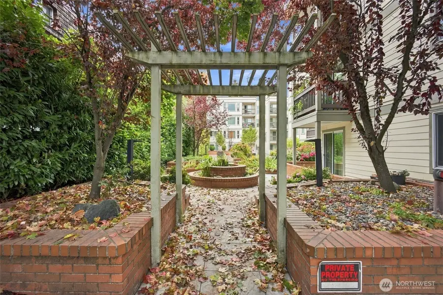 2152 N 112th Street N #409, Seattle, WA 98133 - #3