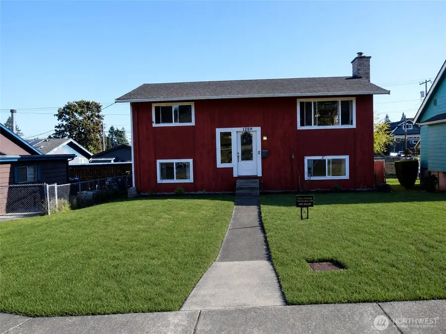 1209 E 5th Street, Port Angeles, WA 98362 - #2