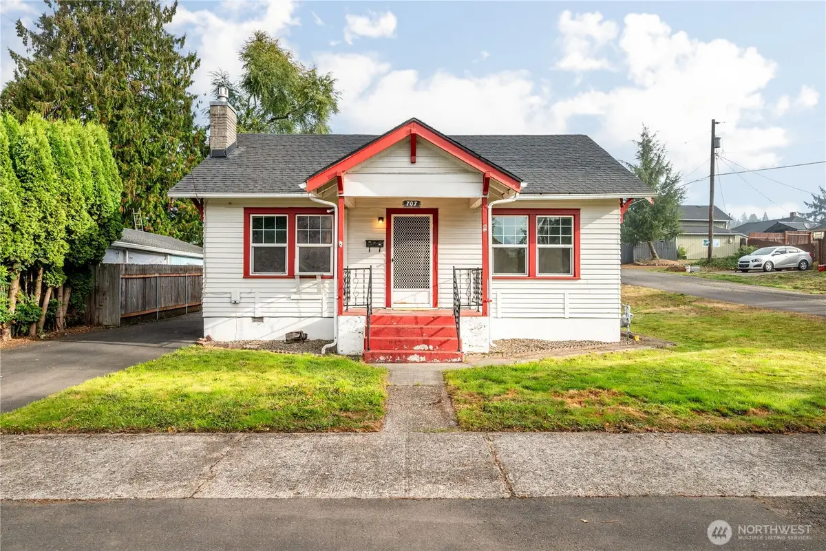 707 Ayers Street, Kelso, WA 98626 - #1