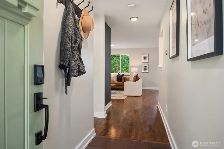 5245 45th Avenue Sw, Seattle, WA 98136 - #2