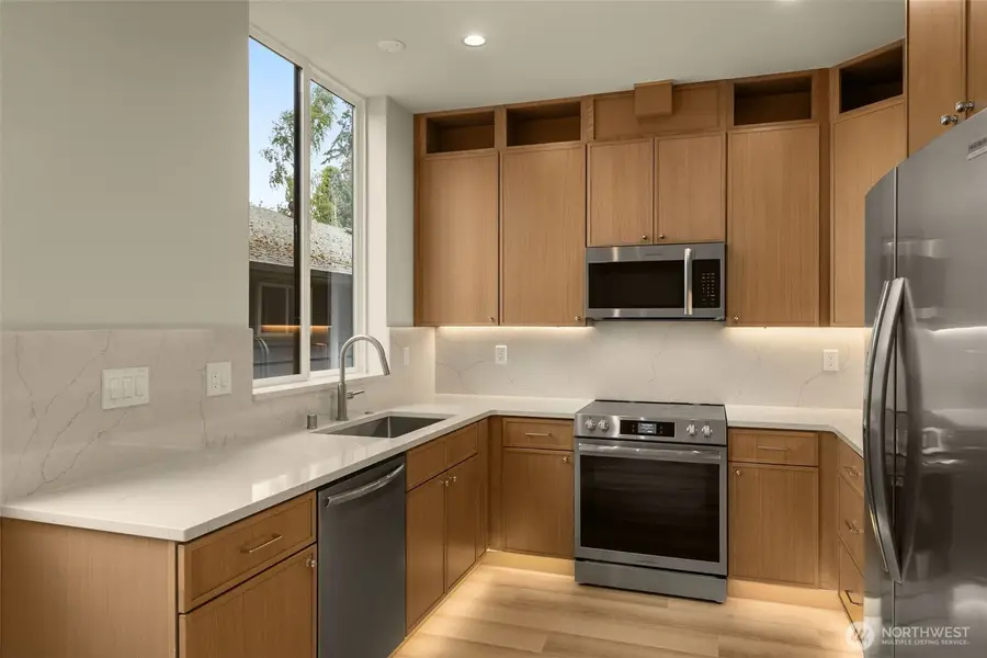10331 Ashworth Avenue N, Seattle, WA 98133 - #3