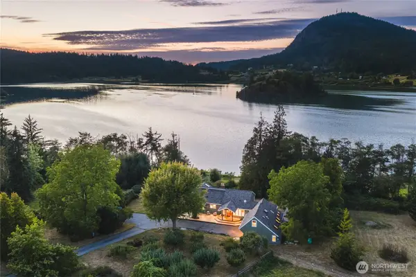 6067 S Campbell Lake Road, Anacortes, WA 98221