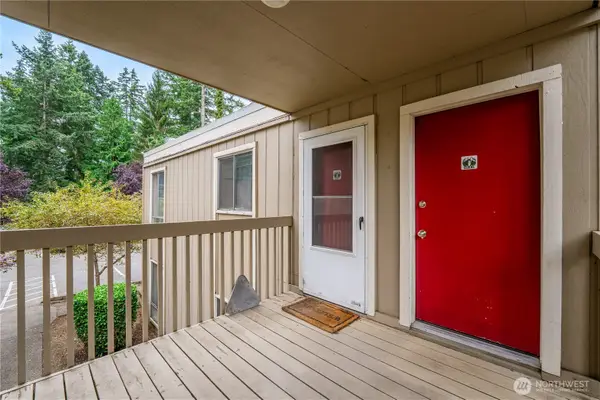 4801 180th Street Sw #B206, Lynnwood, WA 98037