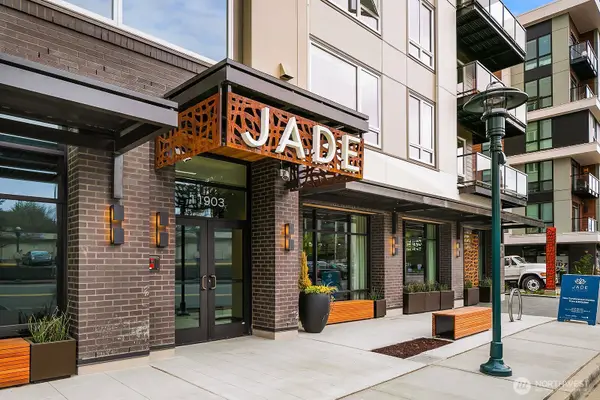 11903 NE 128th Street #109, Kirkland, WA 98034