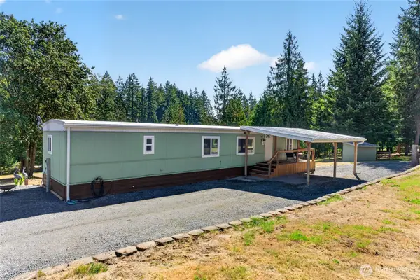 38305 83rd Avenue E, Eatonville, WA 98328