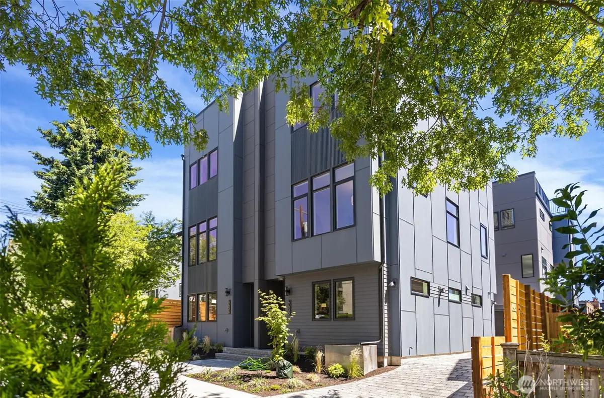 4432 Dayton Avenue N, Seattle, WA 98103 - #1