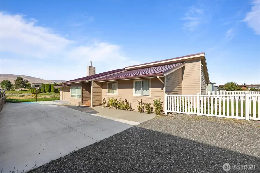 210 SW Pear Place, Mattawa, WA 99349 - #3