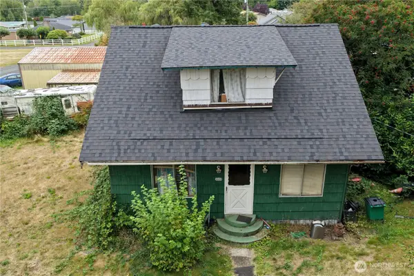 1010 Godfrey Street, Raymond, WA 98577