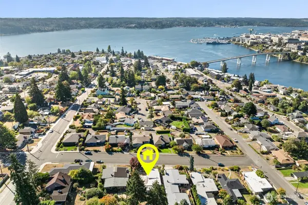2124 E 17th Street, Bremerton, WA 98310