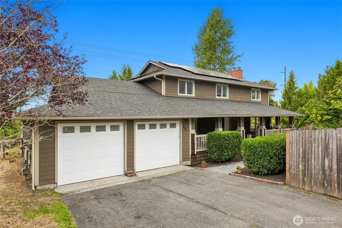 8201 1st Place Se, Lake Stevens, WA 98258 - #1