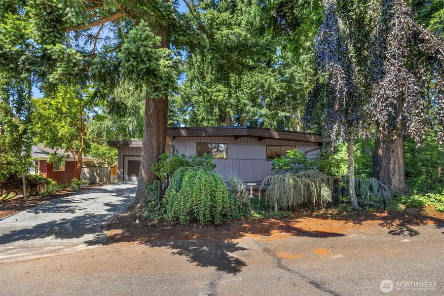 12521 2nd Avenue Ne, Seattle, WA 98125 - #3