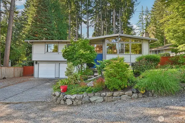 16217 SE 42nd Place, Bellevue, WA 98006