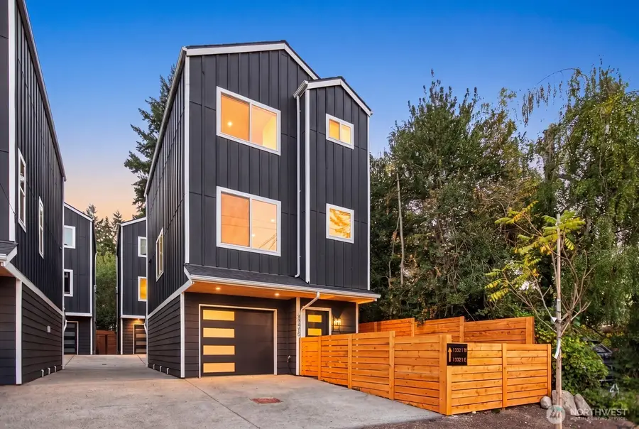 13321 Third Avenue Ne #D, Seattle, WA 98125 - #2