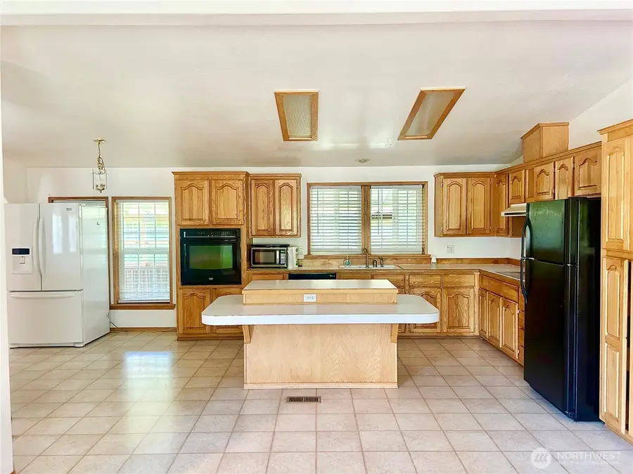 234 SE E Street, Forks, WA 98331 - #3
