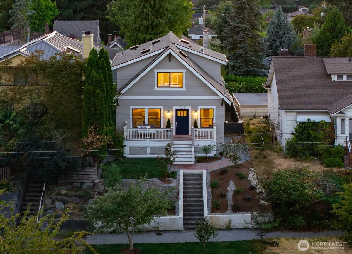 7717 2nd Avenue Ne, Seattle, WA 98115 - #1