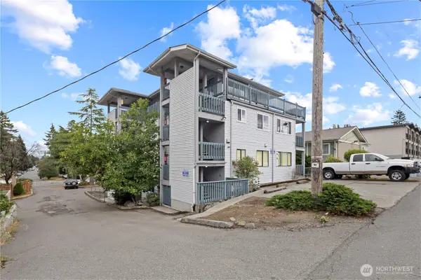 13204 12th Avenue Sw, Burien, WA 98146