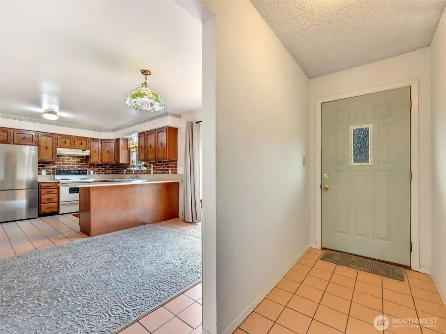 7103 Captain Gray Drive Drive, Ilwaco, WA 98624 - #2
