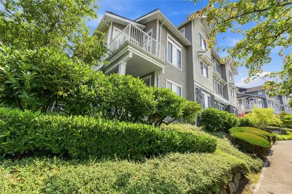 1601 NE Katsura Street #101, Issaquah, WA 98029