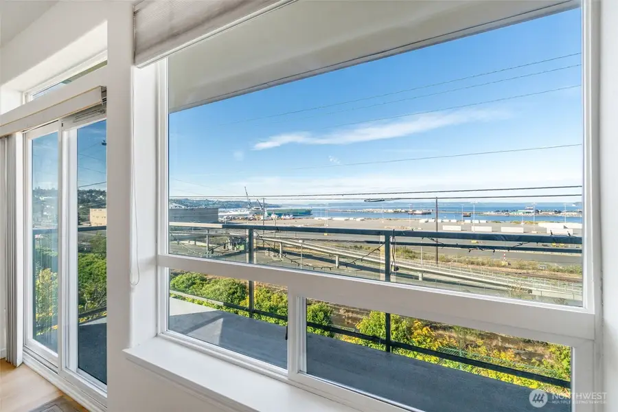 2420 Grand Avenue #102, Everett, WA 98201 - #2