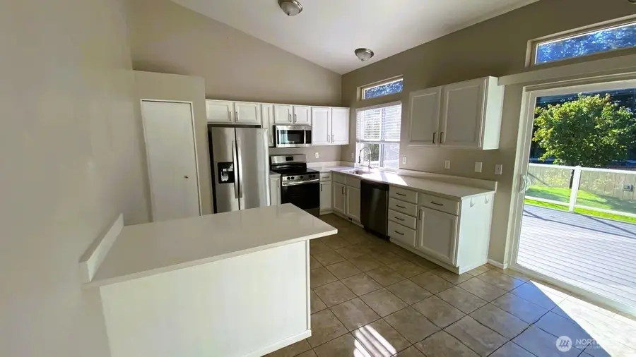 19805 E 122nd Street, Bonney Lake, WA 98391 - #3