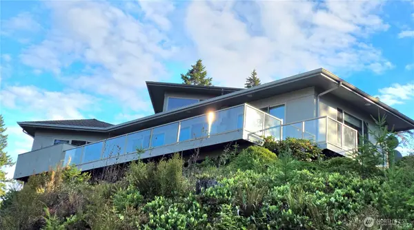 152 Dunsmuir Rd, Port Ludlow, WA 98365