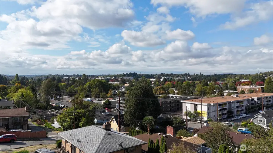 6221 48 Avenue S, Seattle, WA 98118 - #2