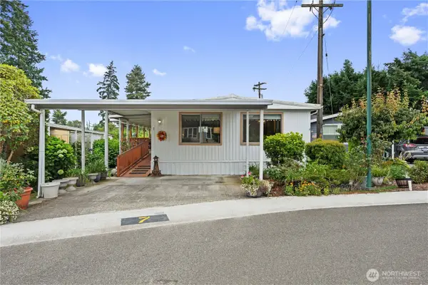 23825 15th Avenue Se #7, Bothell, WA 98021