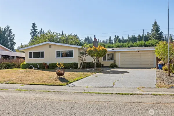 142 W Columbus Avenue, Port Angeles, WA 98362