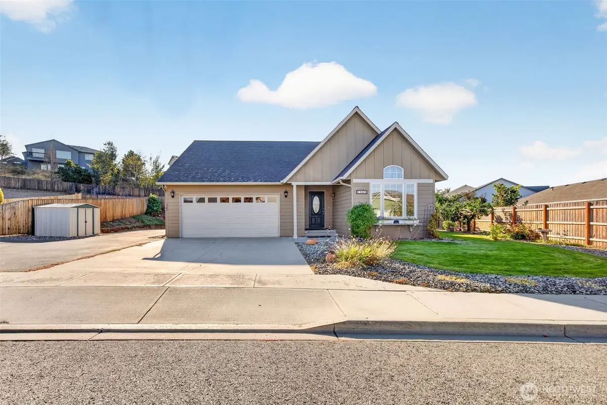 1364 Tractor Loop, East Wenatchee, WA 98802 - #1