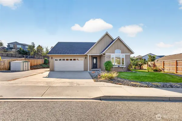 1364 Tractor Loop, East Wenatchee, WA 98802