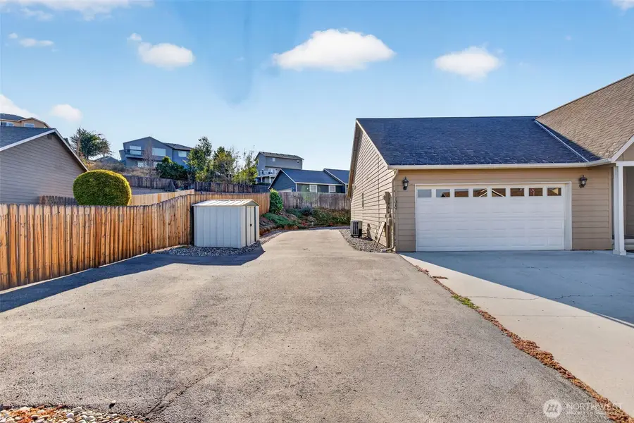 1364 Tractor Loop, East Wenatchee, WA 98802 - #2