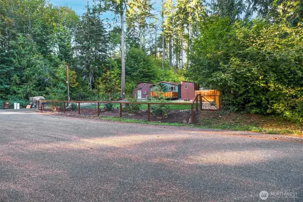 2070 NE Tahuya River Drive, Tahuya, WA 98588