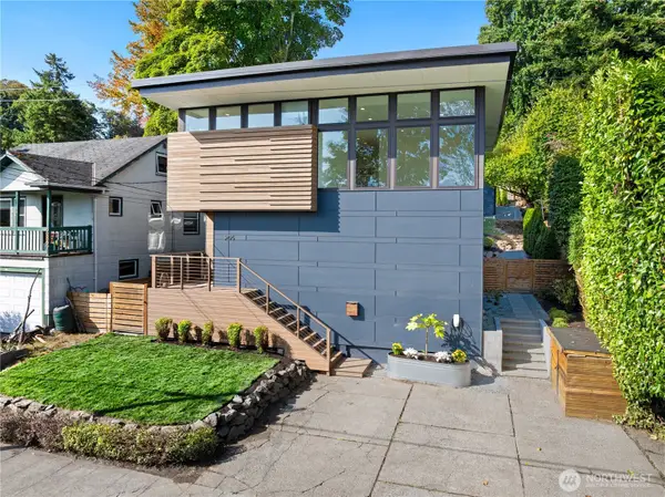 2825 22nd Avenue W, Seattle, WA 98199
