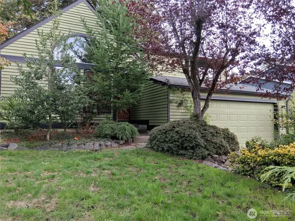 11912 SE 211th Place, Kent, WA 98031