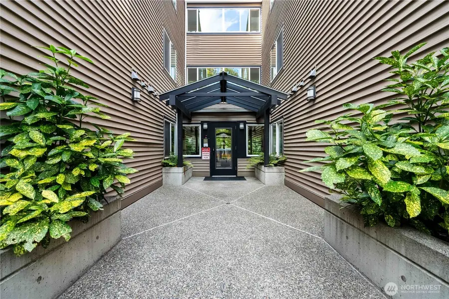 215 20th Avenue E #204, Seattle, WA 98112 - #3