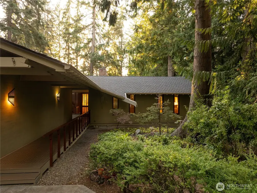 18710 88th Avenue W, Edmonds, WA 98026 - #2