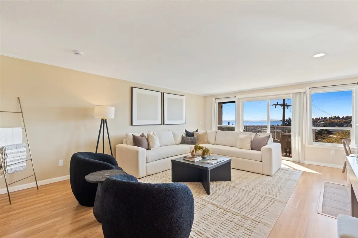 2221 Gilman Drive W #104, Seattle, WA 98119 - #1