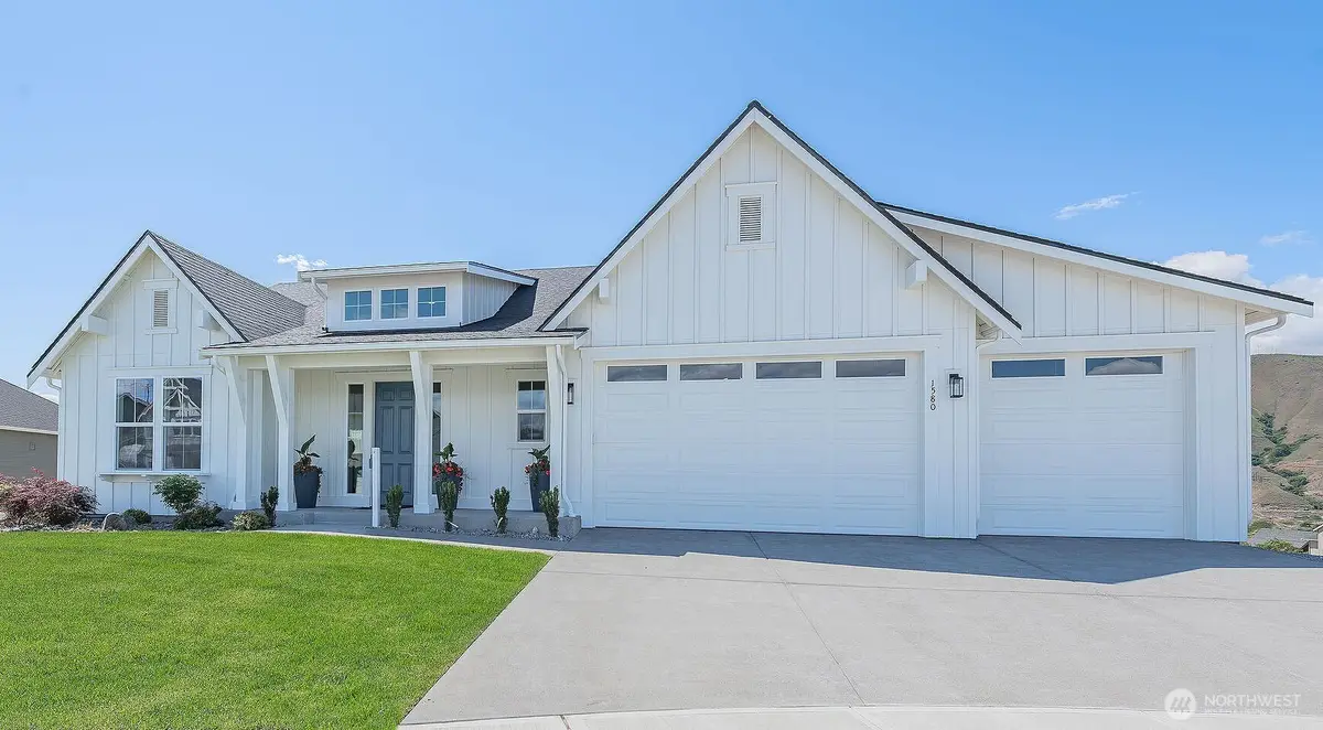 1580 S Kelvin Court, East Wenatchee, WA 98802 - #1