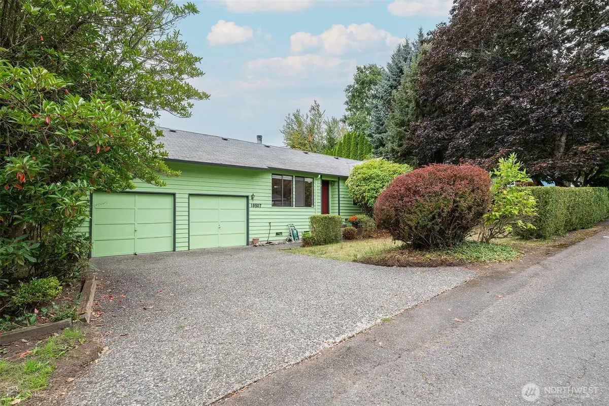 19507 55th Ave Ne, Lake Forest Park, WA 98155 - #1